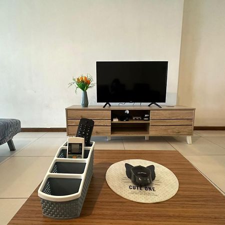 Landmark Stunning High Floor Coast View Studio #Netflix #Fast Wifi Tanjung Tokong 외부 사진