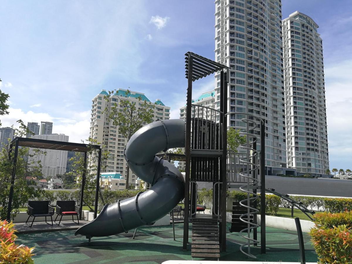 Landmark Stunning High Floor Coast View Studio #Netflix #Fast Wifi Tanjung Tokong 외부 사진