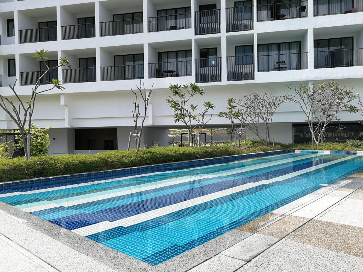 Landmark Stunning High Floor Coast View Studio #Netflix #Fast Wifi Tanjung Tokong 외부 사진
