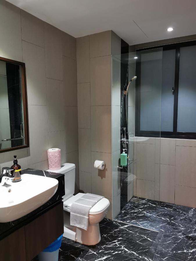 Landmark Stunning High Floor Coast View Studio #Netflix #Fast Wifi Tanjung Tokong 외부 사진