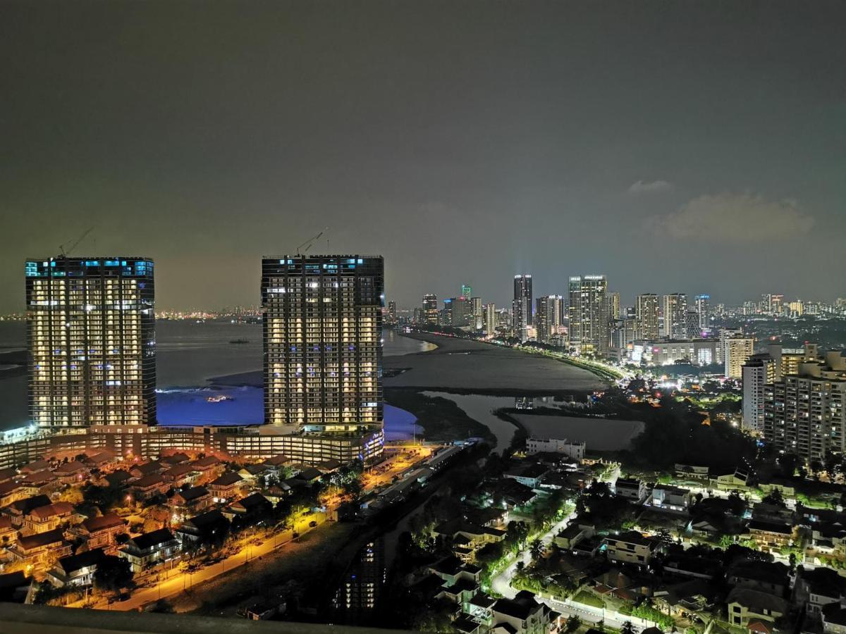Landmark Stunning High Floor Coast View Studio #Netflix #Fast Wifi Tanjung Tokong 외부 사진