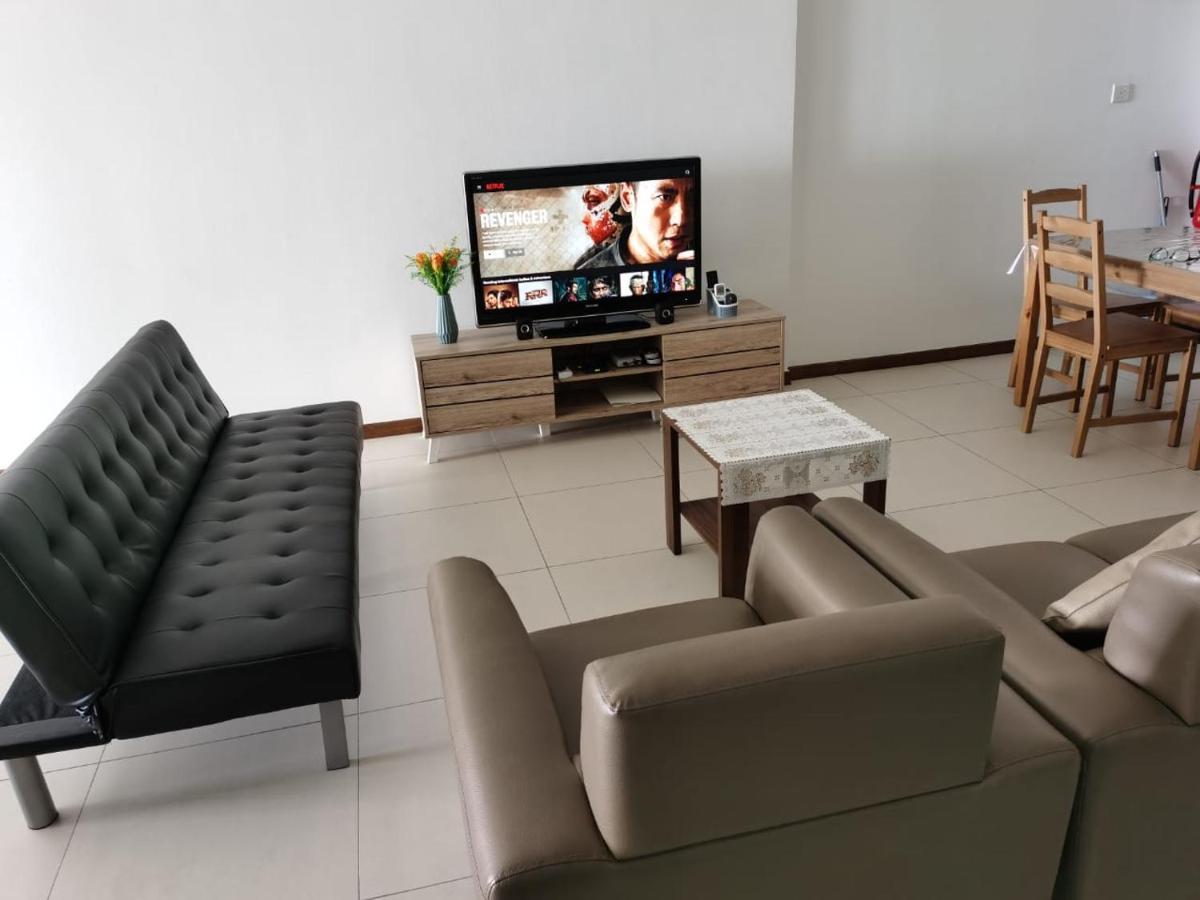 Landmark Stunning High Floor Coast View Studio #Netflix #Fast Wifi Tanjung Tokong 외부 사진